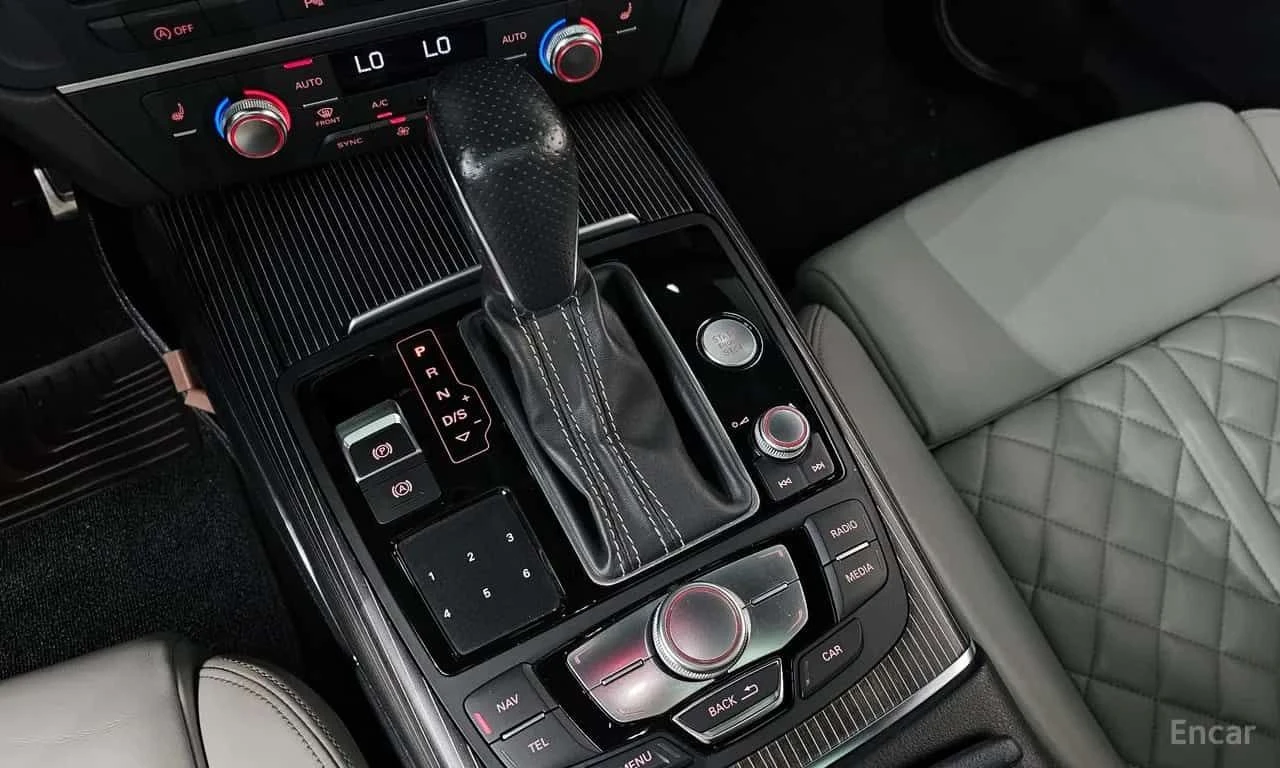 Audi A6 50 TFSI Quattro / ДИСТРОНИК / HUD , снимка 9 - Автомобили и джипове - 55617393