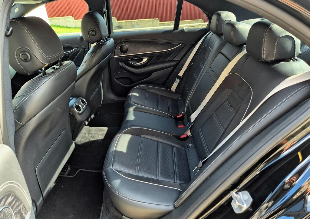 Mercedes-Benz E 63 AMG S 4Matic+ , снимка 8 - Автомобили и джипове - 55774666
