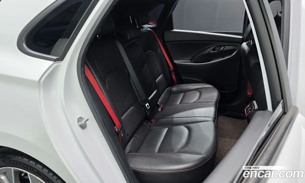 Hyundai I30 1.6 Turbo N Line, снимка 17 - Автомобили и джипове - 55965237