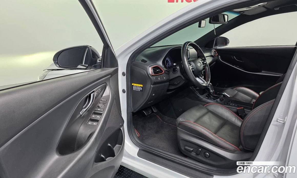 Hyundai I30 1.6 Turbo N Line, снимка 13 - Автомобили и джипове - 55965237