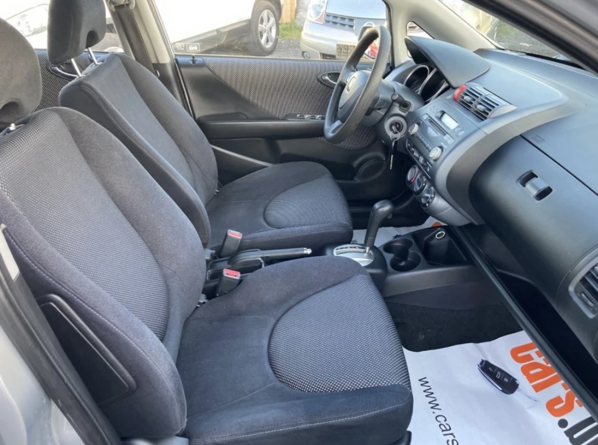 Honda Jazz 1.4, снимка 7 - Автомобили и джипове - 56039206