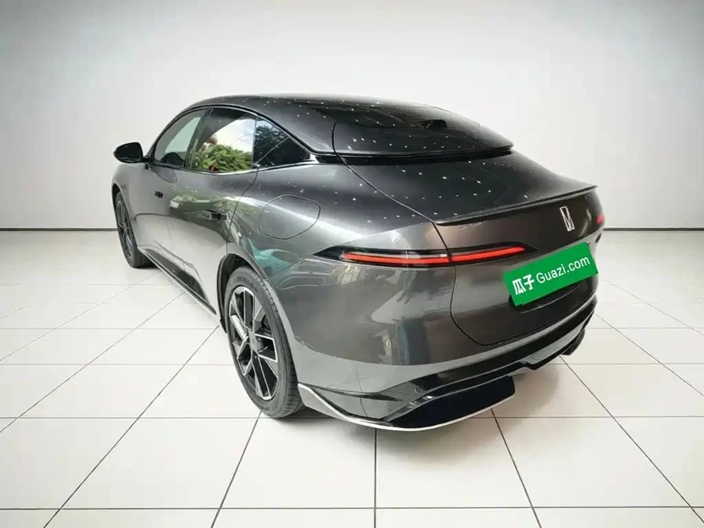 Avatr 06, снимка 4 - Автомобили и джипове - 56686010
