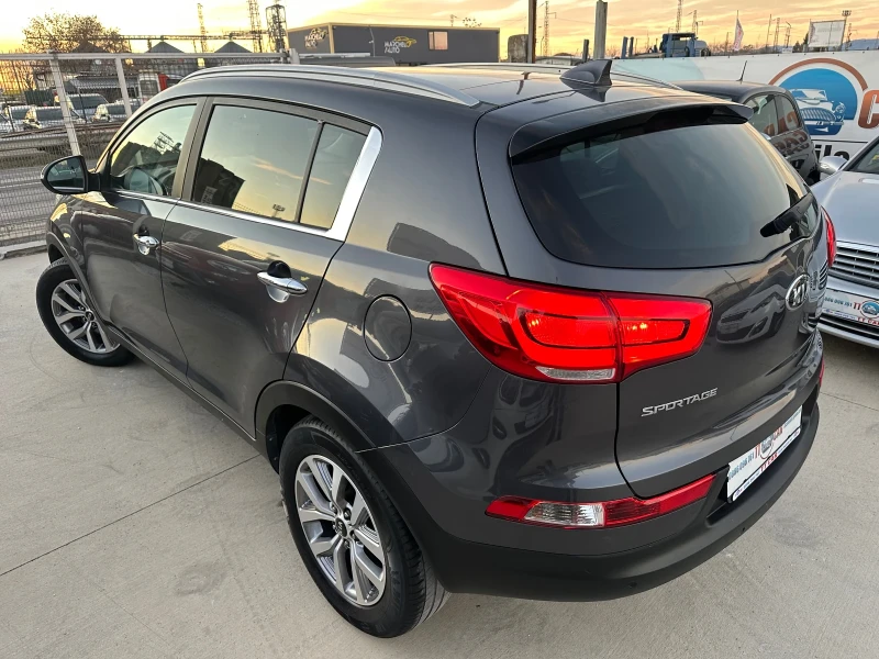 Kia Sportage 1.6i Газ! Кожа!Нави!Камера!Панорама! Перфектна!, снимка 6 - Автомобили и джипове - 48381564