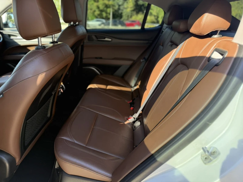 Alfa Romeo Stelvio 2.0t Q4, снимка 12 - Автомобили и джипове - 51746350