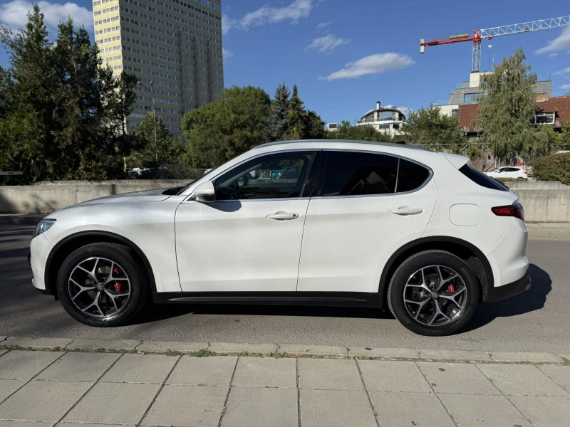 Alfa Romeo Stelvio 2.0t Q4, снимка 3 - Автомобили и джипове - 51746350