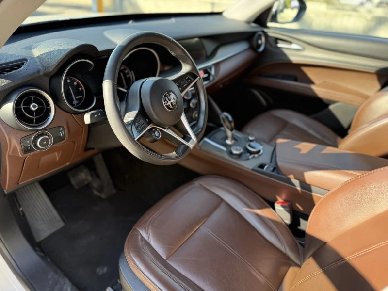 Alfa Romeo Stelvio 2.0t Q4, снимка 10 - Автомобили и джипове - 51746350