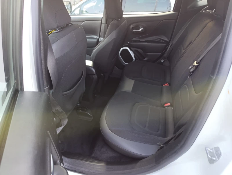 Jeep Renegade 2.0 Mjet 4x4, снимка 11 - Автомобили и джипове - 52842392