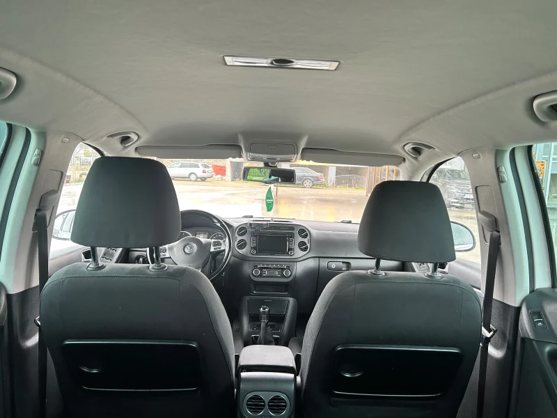 VW Tiguan, снимка 6 - Автомобили и джипове - 52900696