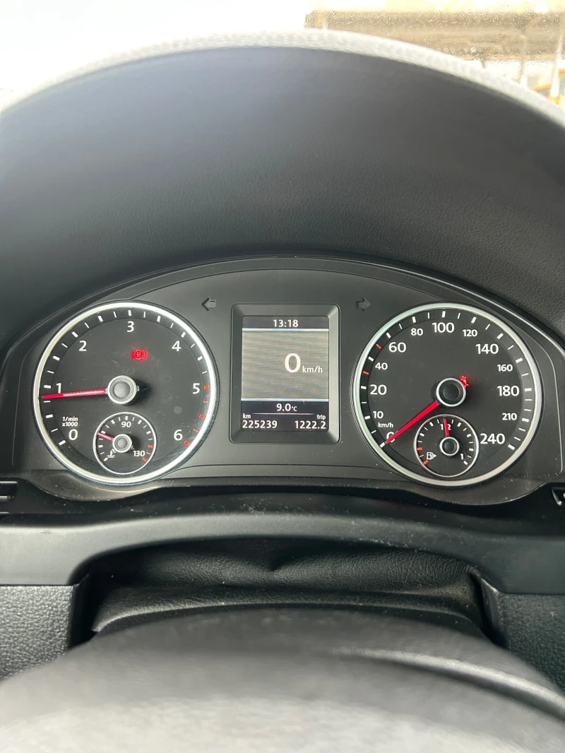 VW Tiguan, снимка 7 - Автомобили и джипове - 52900696