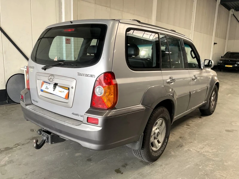 Hyundai Terracan  3.5 V6 Executive Бензин 194кc УНИКАТ ЛИЗИНГ, снимка 5 - Автомобили и джипове - 52971678