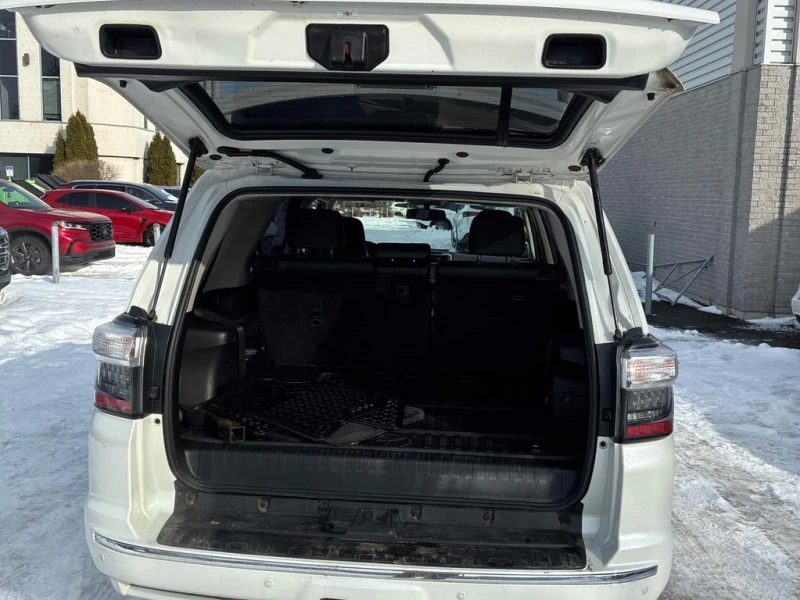 Toyota 4runner * SR5 * CARFAX * БЕЗ ПЪРВОНАЧАЛНА ВНОСКА, снимка 15 - Автомобили и джипове - 53070470