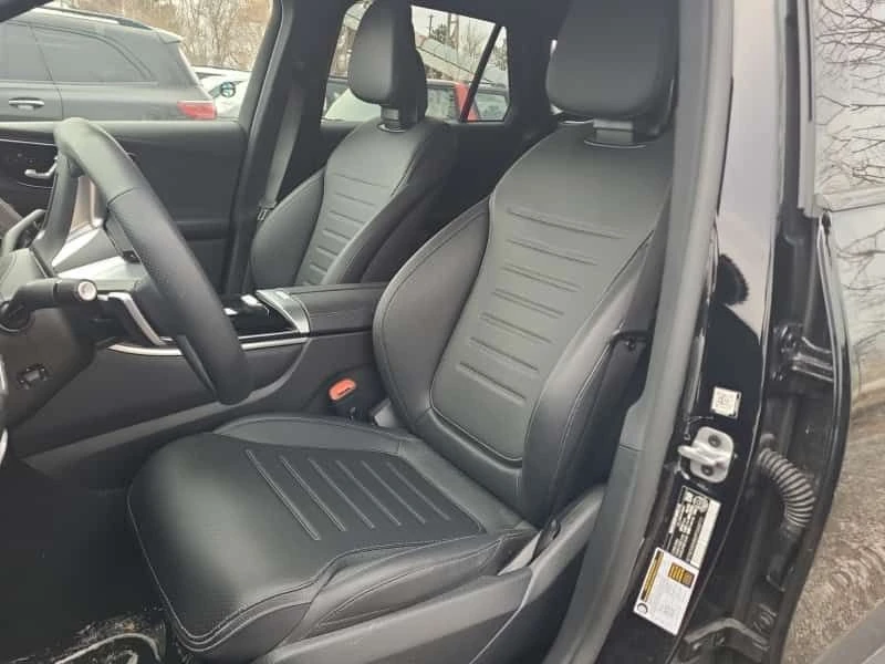 Mercedes-Benz GLC 300 АМГ ПАКЕТ/4MATIC /CARFAX/ОТ ПРЕДСТАВИТЕЛСТВО, снимка 4 - Автомобили и джипове - 53963696