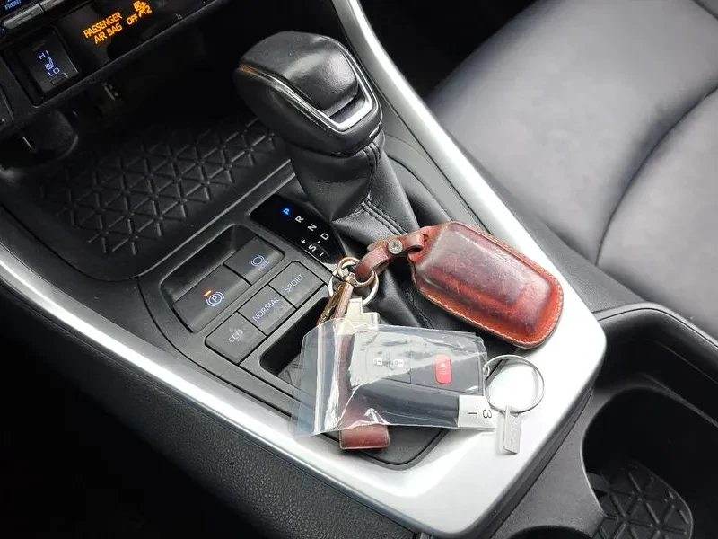 Toyota Rav4 2.5 2Wd, снимка 9 - Автомобили и джипове - 55702253