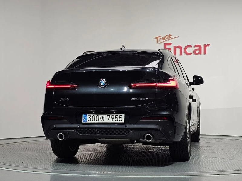 BMW X4 xDrive20d M | DIST| HEAD UP| PANO| �������� | Mobile.bg � ����������� 4