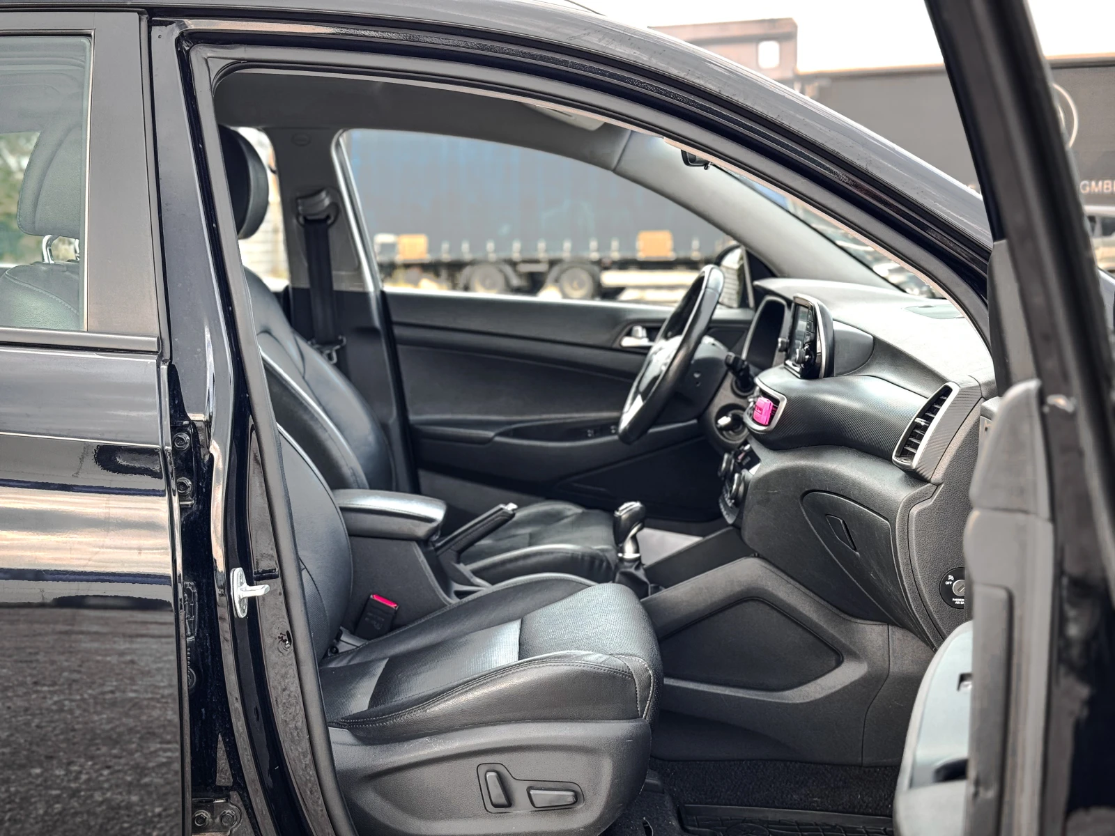 Hyundai Tucson 1.6 CRDI 4X4 H TRAC - изображение 7