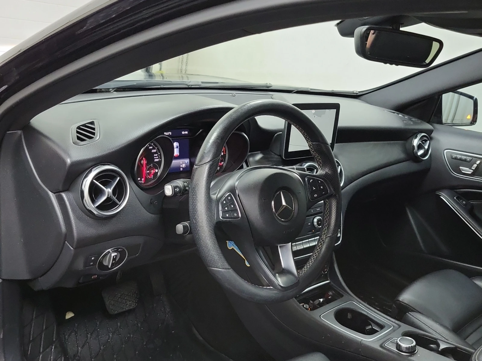 Mercedes-Benz GLA 250 * 4MATIC * CARFAX * БЕЗ ПЪРВОНАЧАЛНА ВНОСКА - изображение 8