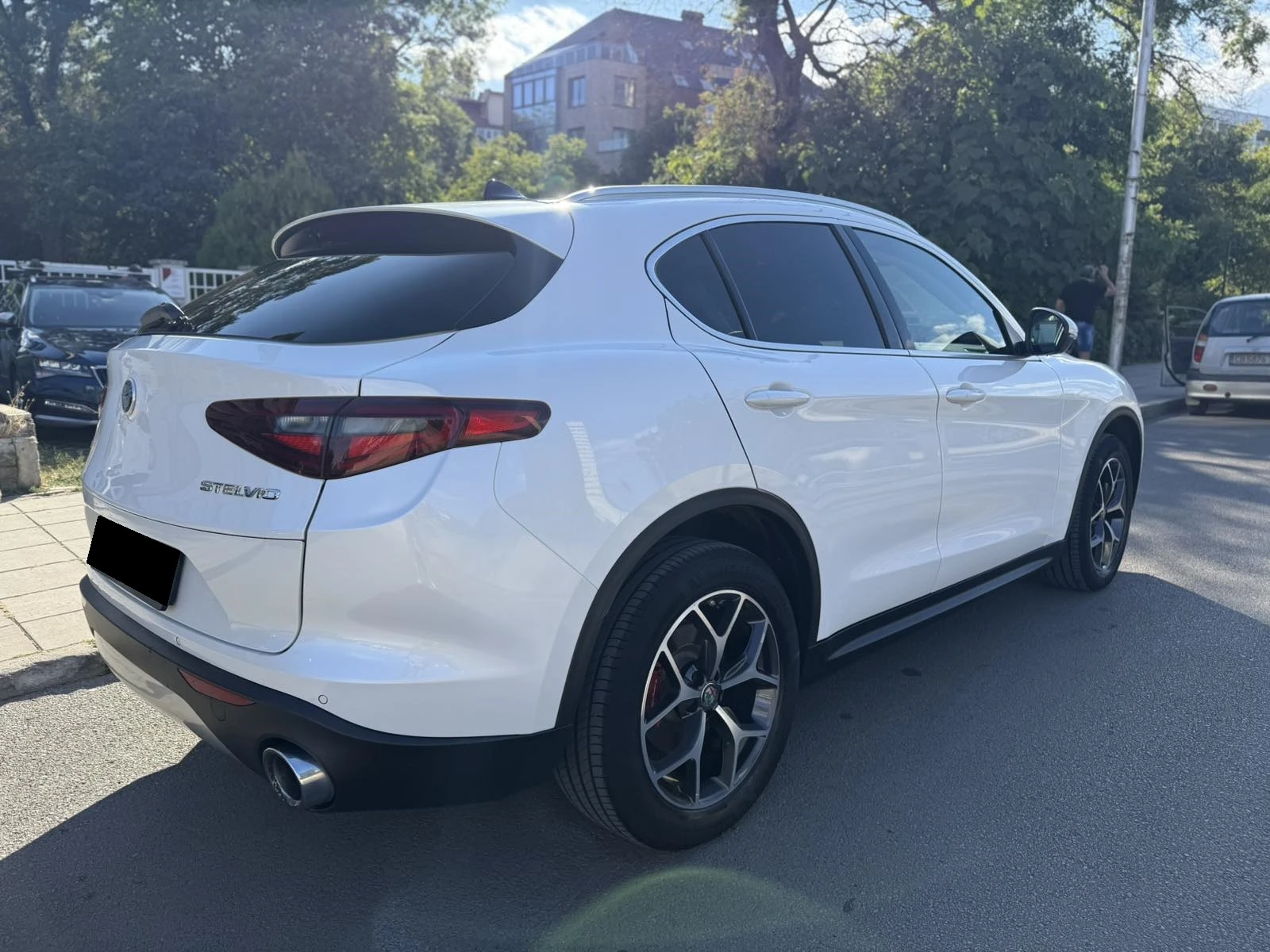 Alfa Romeo Stelvio 2.0t Q4 - изображение 8
