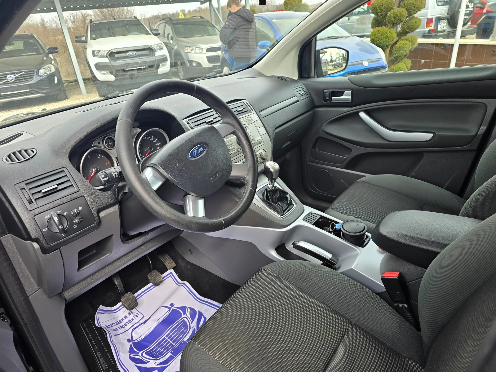 Ford Kuga 2.0DCI 4X4 KLIMATRON, снимка 9 - Автомобили и джипове - 53997049
