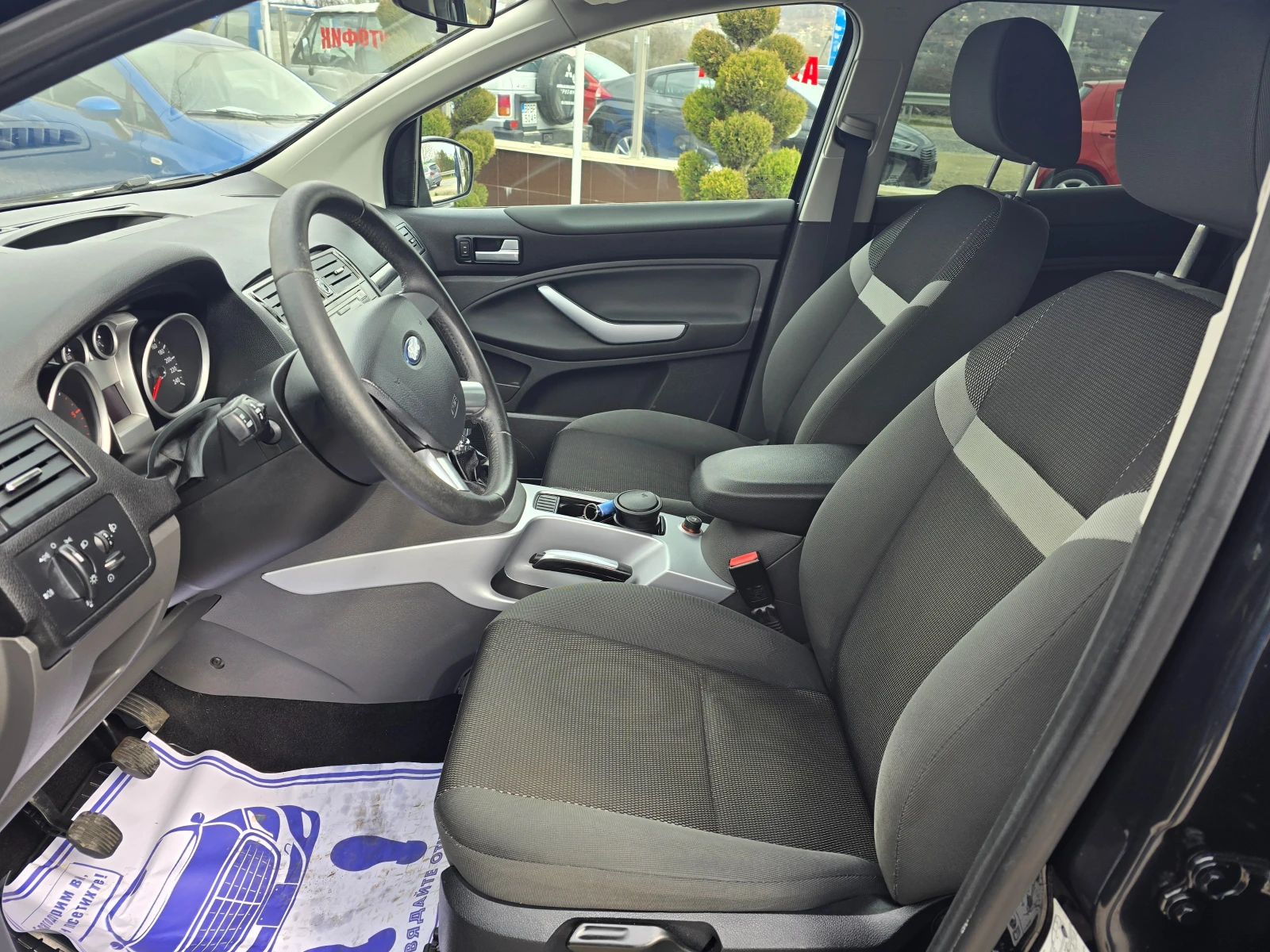 Ford Kuga 2.0DCI 4X4 KLIMATRON, снимка 10 - Автомобили и джипове - 53997049