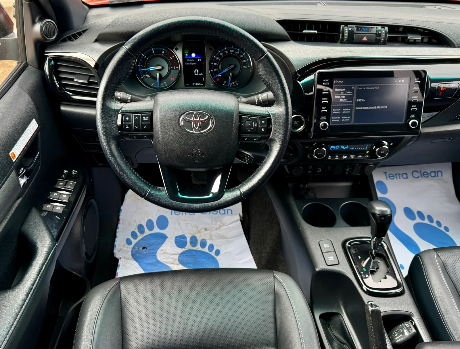 Toyota Hilux, снимка 8 - Автомобили и джипове - 54136350