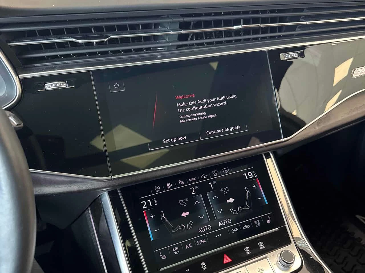 Audi Q7 * Technik * S-LINE* DISTRONIC* ОБДУХВАНЕ* B&O* , снимка 9 - Автомобили и джипове - 54478802