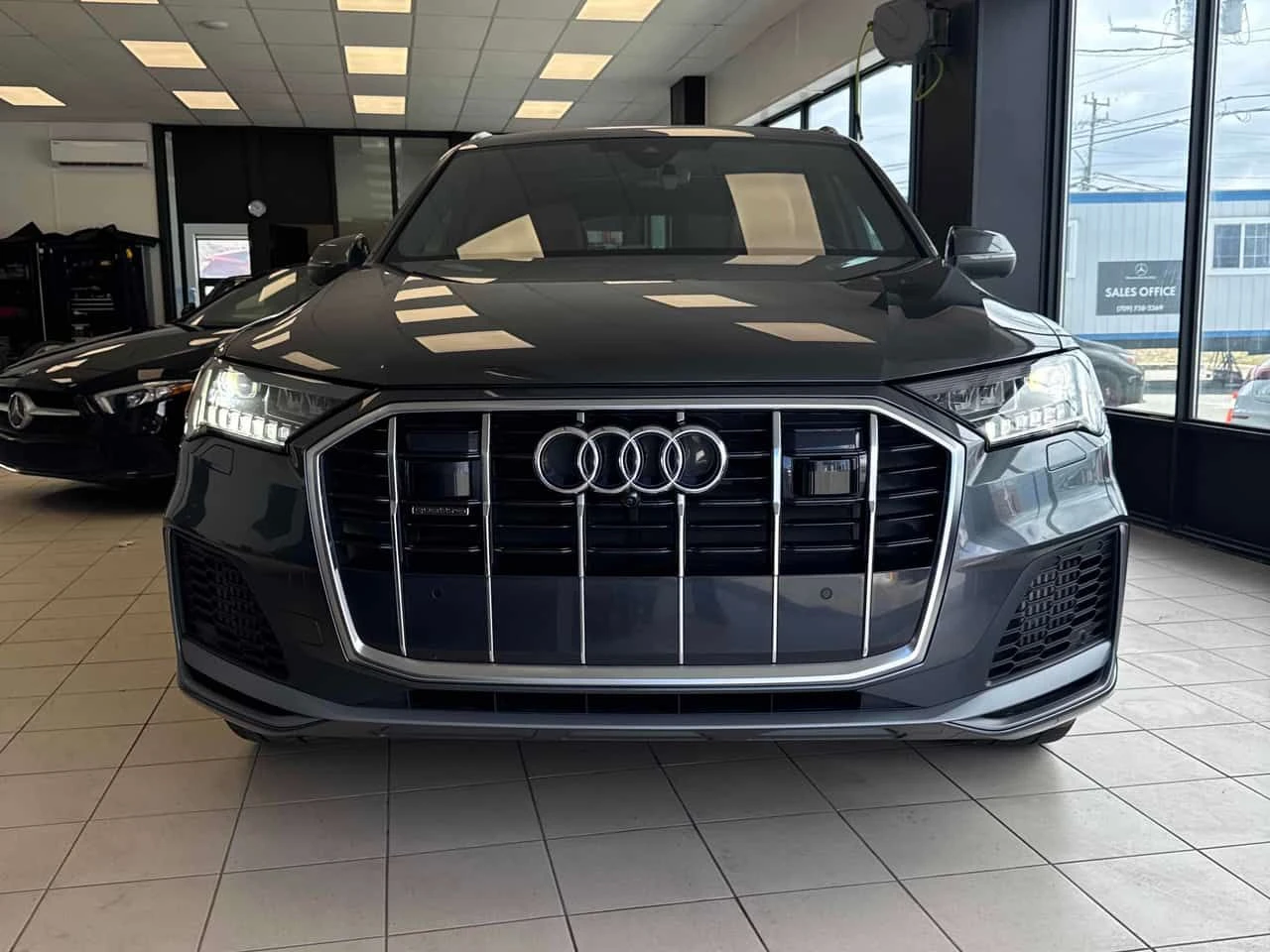 Audi Q7 * Technik * S-LINE* DISTRONIC* ОБДУХВАНЕ* B&O* , снимка 2 - Автомобили и джипове - 54478802