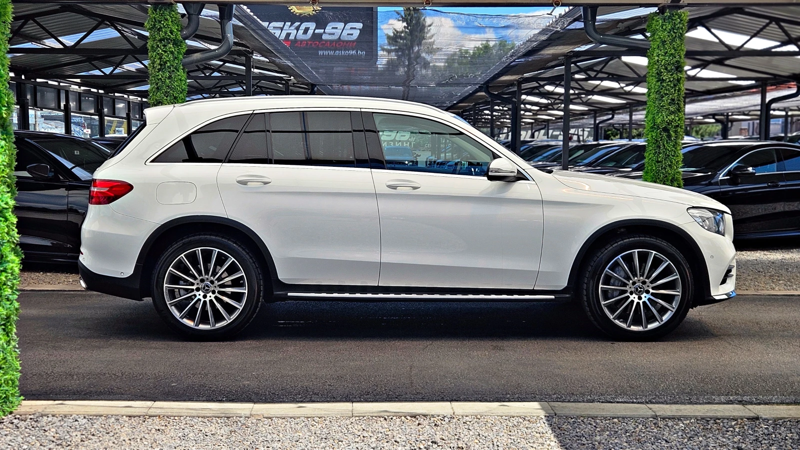 Mercedes-Benz GLC 250 AMG/GERMANY/9G TRON/CAMERA/BURMESTER/AIRMATIC/LIZI, снимка 4 - Автомобили и джипове - 54856432