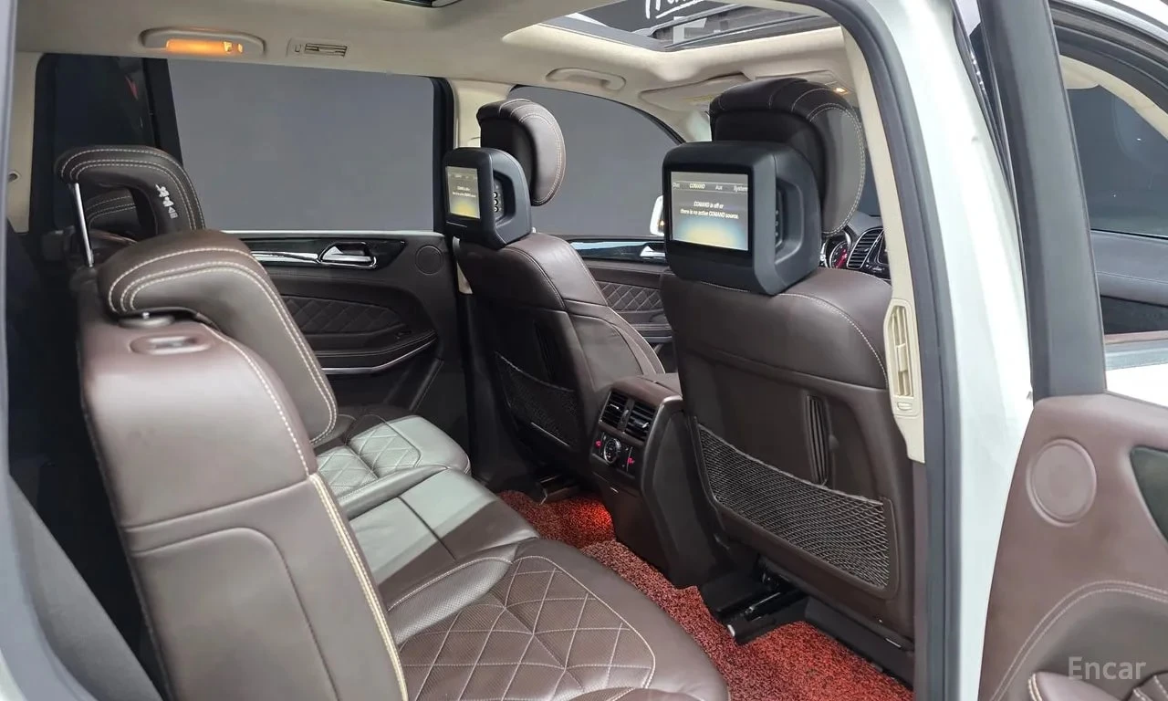 Mercedes-Benz GLS 500 АМГ ПАКЕТ/ 4MATIC /ФИНАНСИРАНЕ, снимка 11 - Автомобили и джипове - 56134674