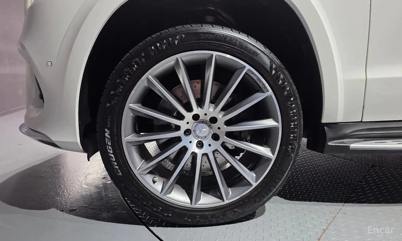 Mercedes-Benz GLS 500 АМГ ПАКЕТ/ 4MATIC /ФИНАНСИРАНЕ, снимка 5 - Автомобили и джипове - 56134674
