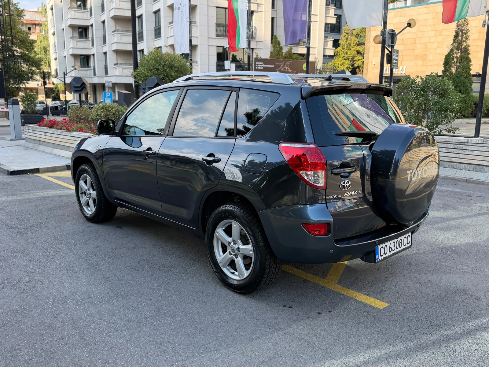 Toyota Rav4 2.2 , снимка 7 - Автомобили и джипове - 56152893