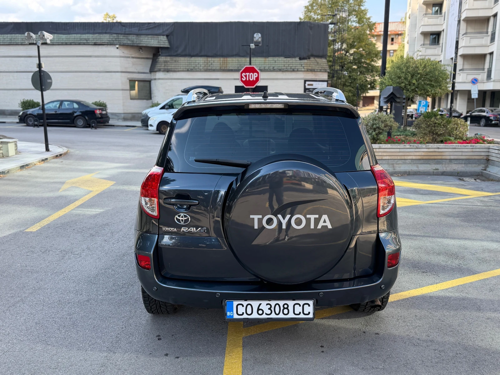 Toyota Rav4 2.2 , снимка 8 - Автомобили и джипове - 56152893