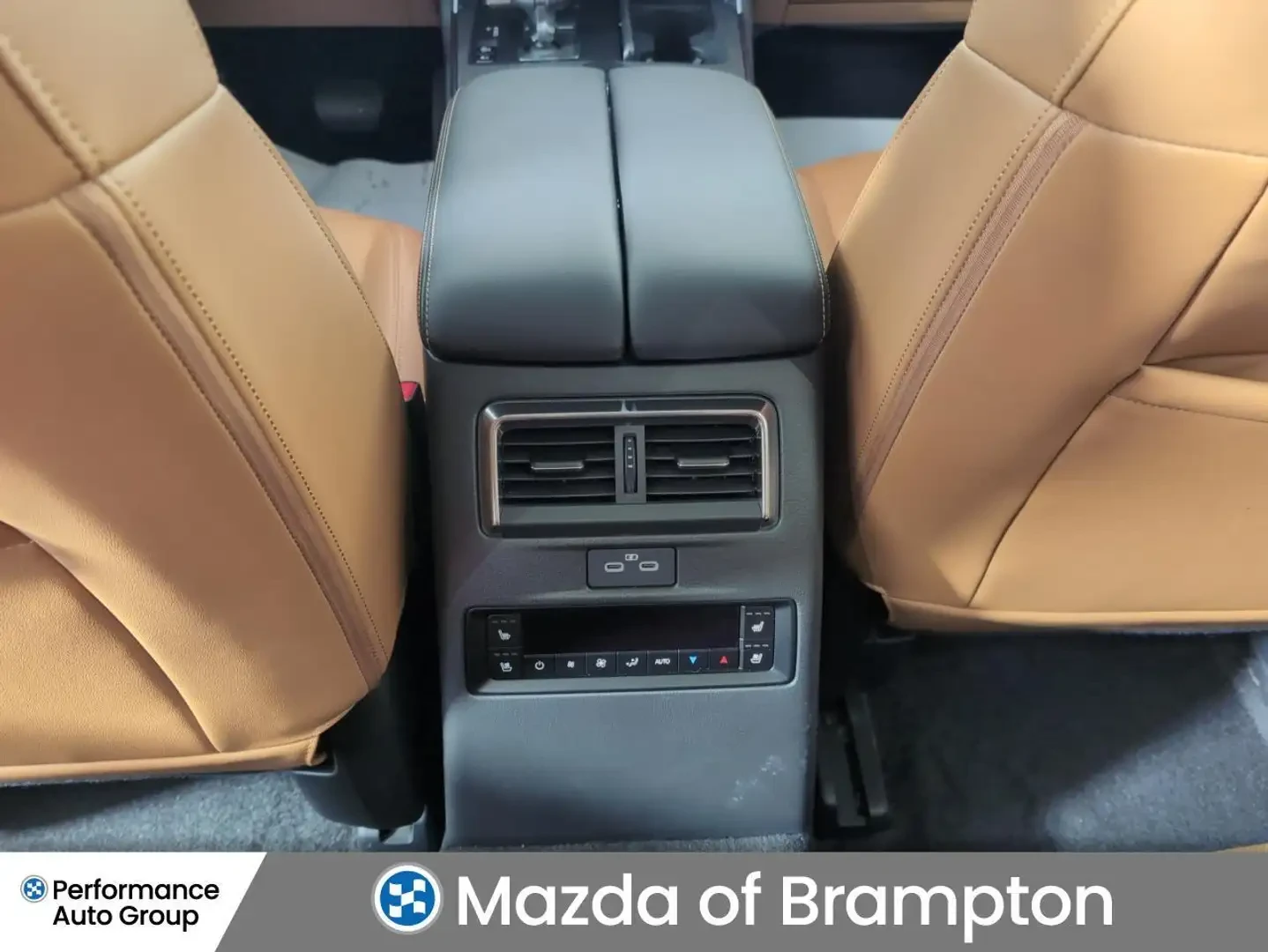 Mazda CX-90 Signature/Обдух/HUD/BOSE/PANO/360/Adaptive cruise/, снимка 16 - Автомобили и джипове - 56214525