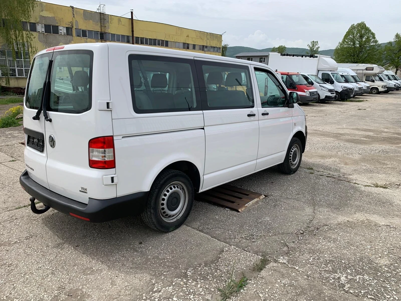 VW T5 2.0 TDI 9 Местен Климатик EURO 5, снимка 5 - Бусове и автобуси - 54478548