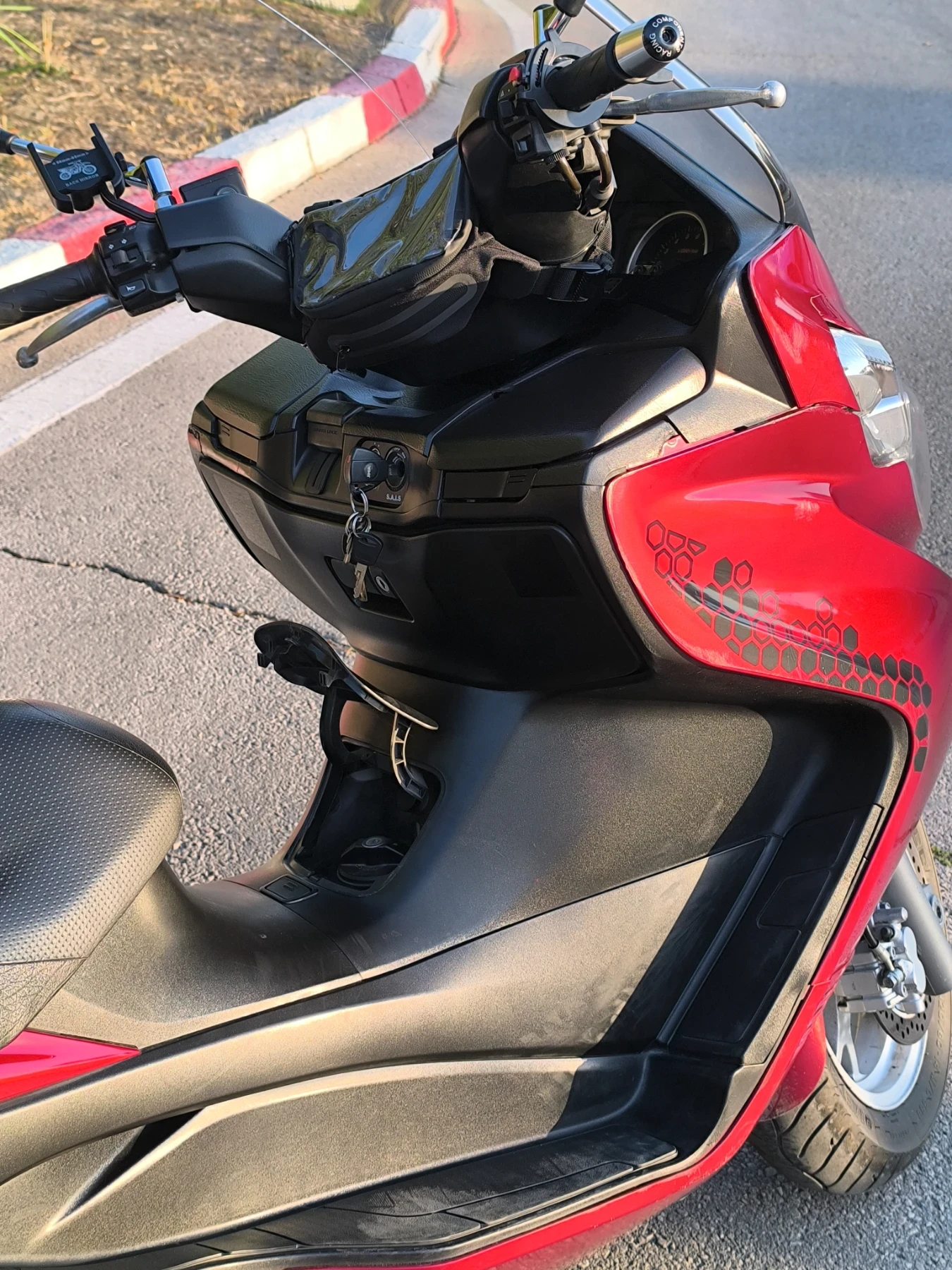 Suzuki Burgman AN400 - изображение 6
