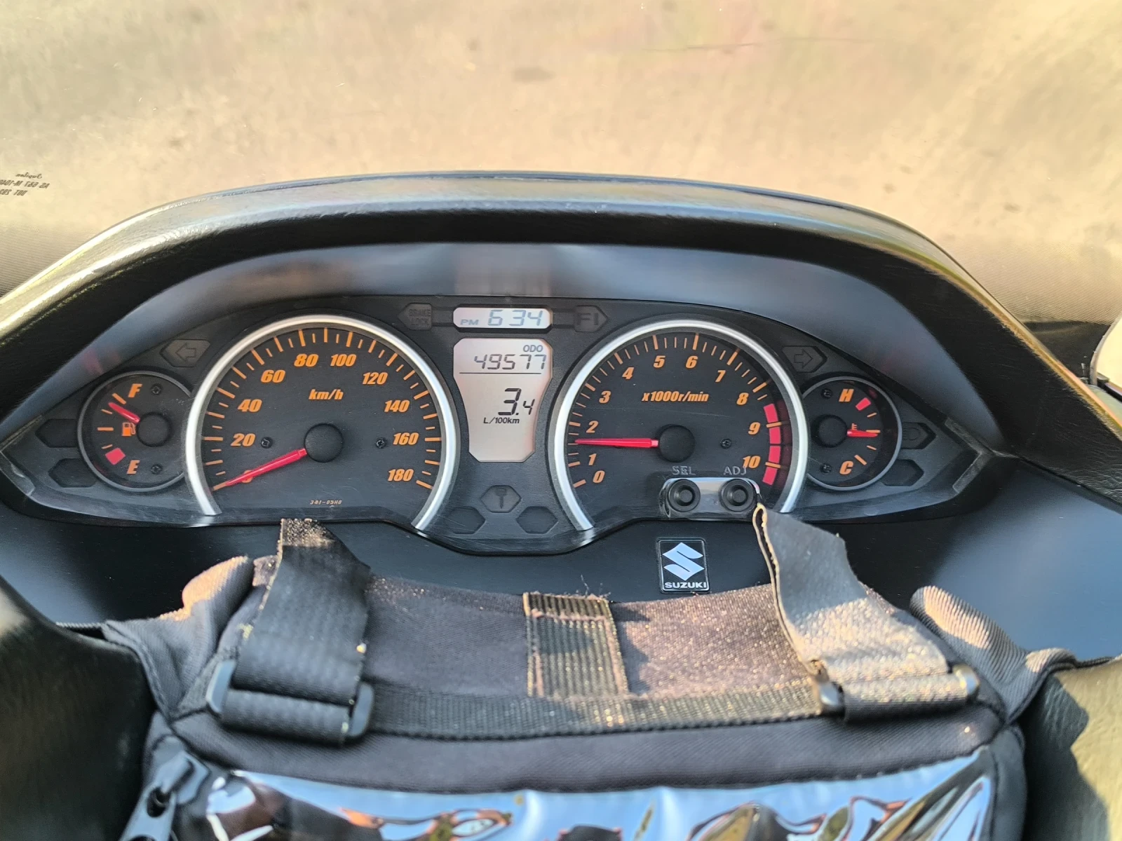 Suzuki Burgman AN400 - изображение 10