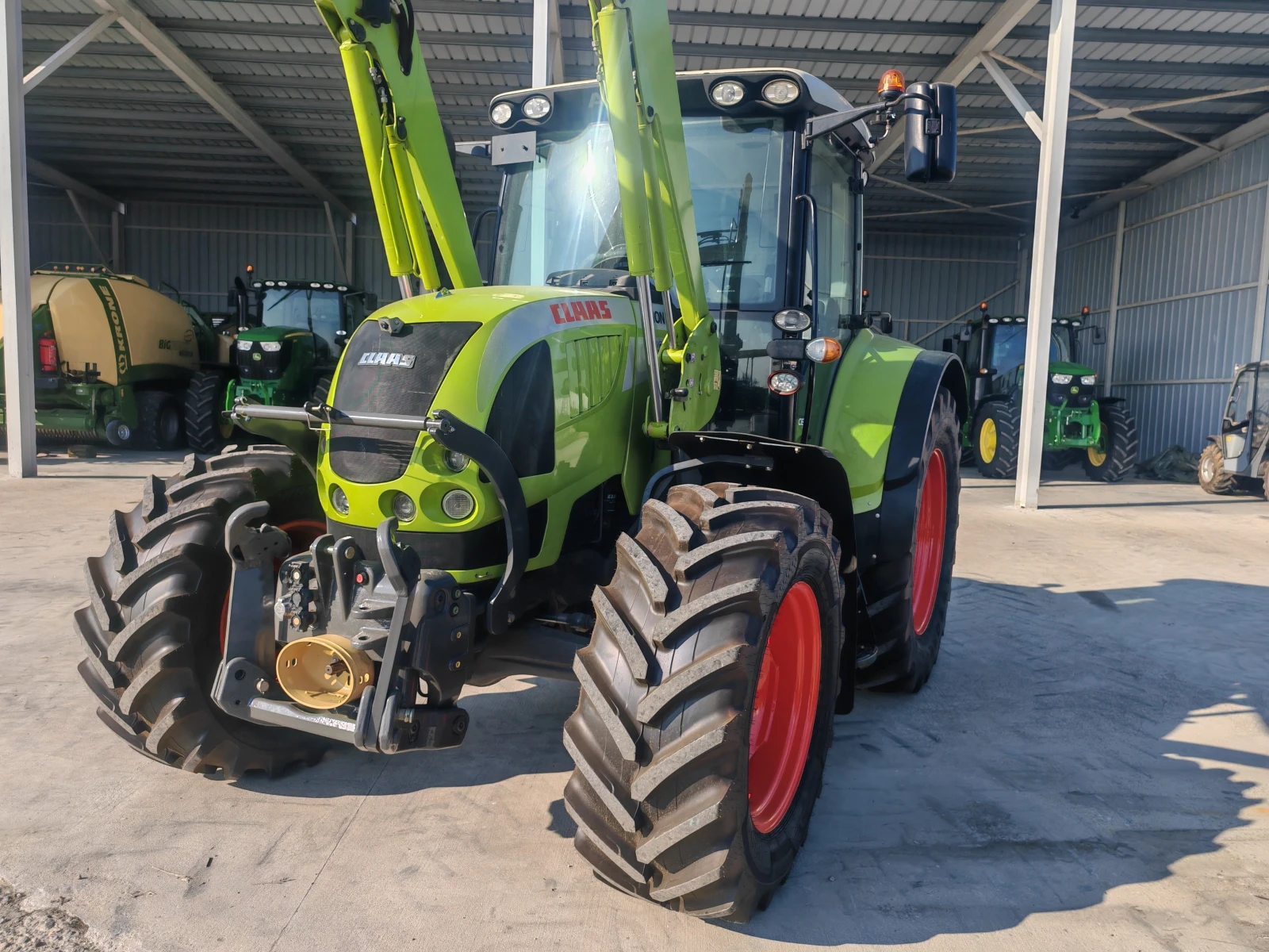 Трактор Claas Arion 520 лизинг с първоначална вноска 20 %, снимка 5 - Селскостопанска техника - 53832555