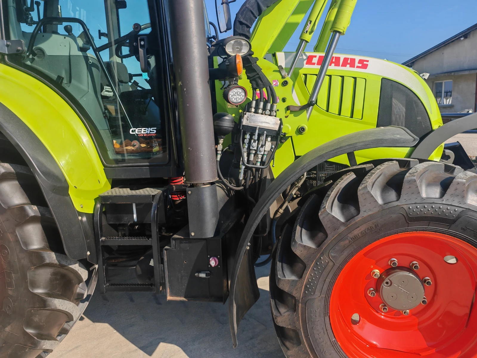 Трактор Claas Arion 520 лизинг с първоначална вноска 20 %, снимка 3 - Селскостопанска техника - 53832555