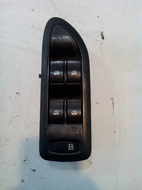 Копчета ел.стъкла за Рено Лагуна 2.2DCI