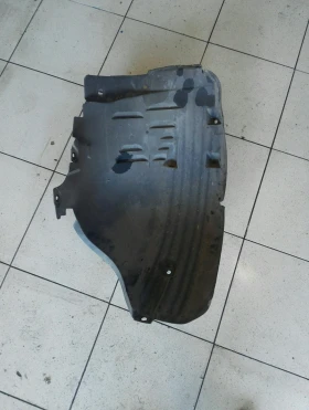 Подкалник преден ляв (предна част) Мерцедес Е280 W211