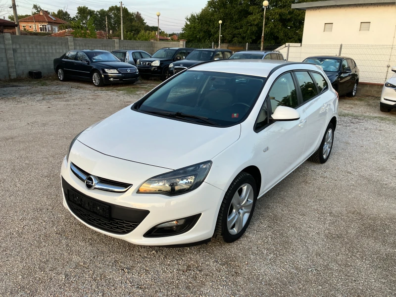 Opel Astra 1.6 CDTI, снимка 2 - Автомобили и джипове - 47452980