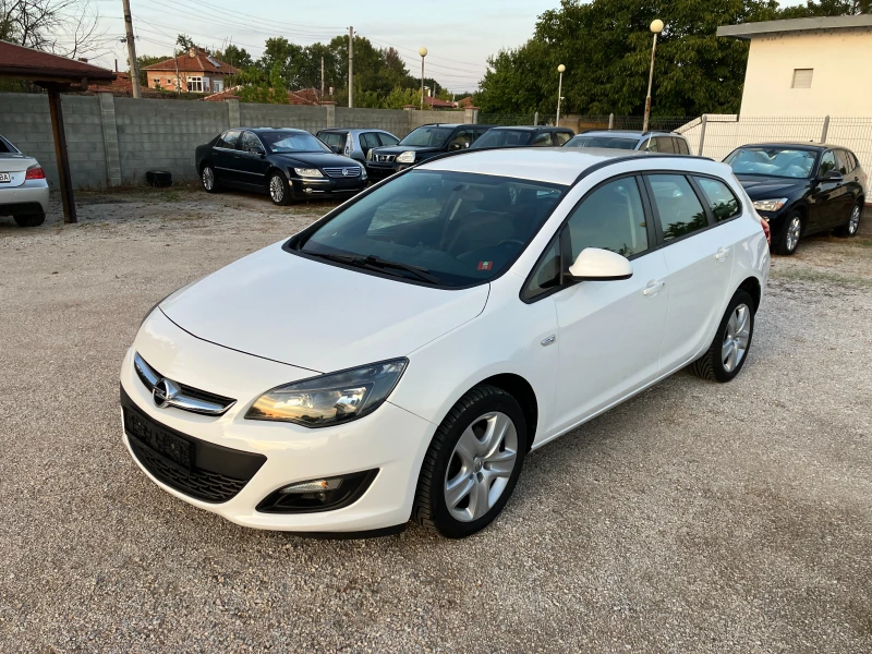 Opel Astra 1.6 CDTI, снимка 3 - Автомобили и джипове - 47452980