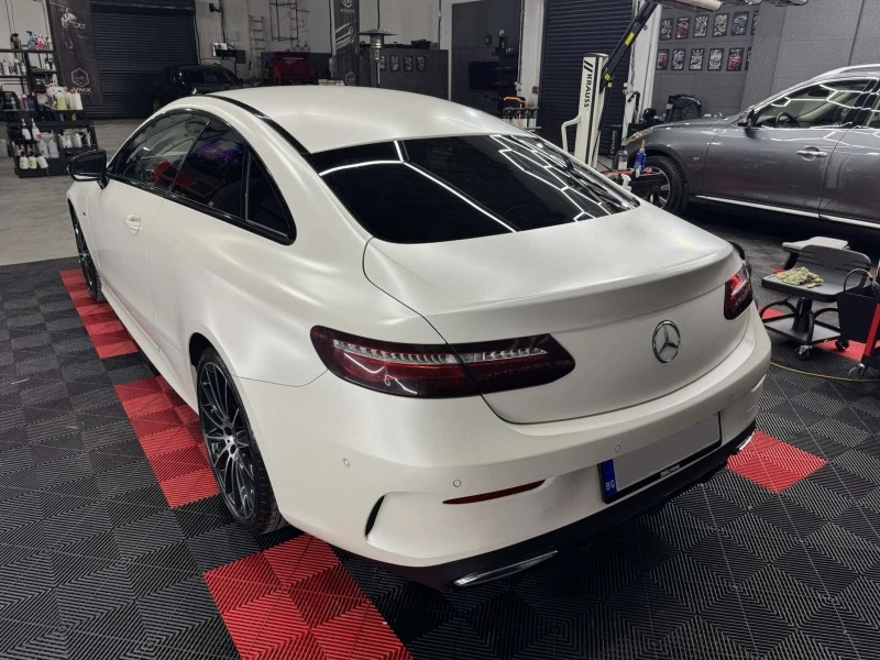 Mercedes-Benz E 220 AMG FULL MAT, снимка 4 - Автомобили и джипове - 48838512