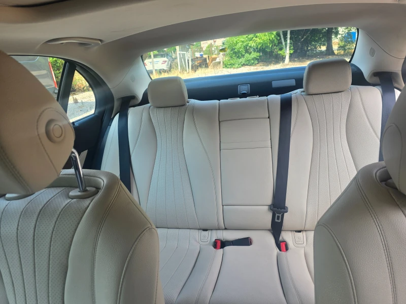 Mercedes-Benz E 300 4 Matic, снимка 9 - Автомобили и джипове - 52313980
