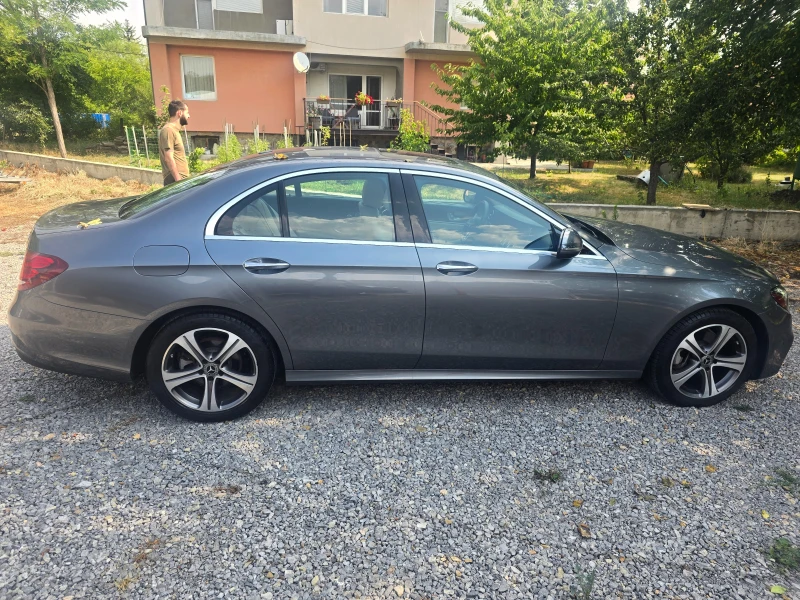Mercedes-Benz E 300 4 Matic, снимка 5 - Автомобили и джипове - 52313980