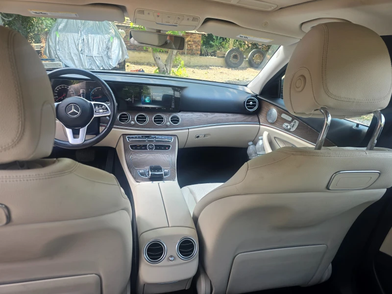Mercedes-Benz E 300 4 Matic, снимка 10 - Автомобили и джипове - 52313980