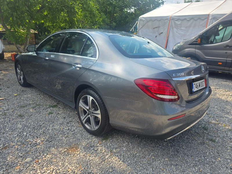 Mercedes-Benz E 300 4 Matic, снимка 3 - Автомобили и джипове - 52313980