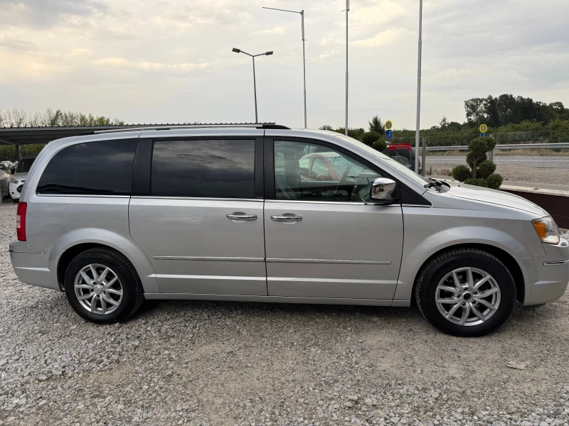 Chrysler Gr.voyager 2.8 D 7 МЕСТА !! АВТОМАТ !! НАВИ !!, снимка 2 - Автомобили и джипове - 51550110