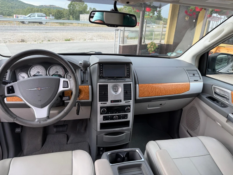 Chrysler Gr.voyager 2.8 D 7 МЕСТА !! АВТОМАТ !! НАВИ !!, снимка 11 - Автомобили и джипове - 51550110