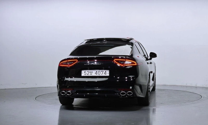 Kia Stinger 2.0 Turbo 2WD * НАЙ-ДОБРА ЦЕНА В БЪЛГАРИЯ* , снимка 4 - Автомобили и джипове - 51965146