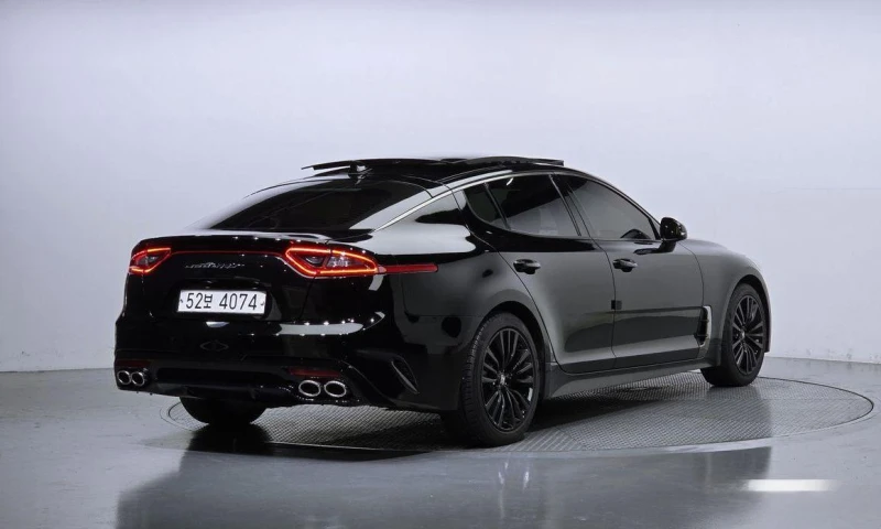 Kia Stinger 2.0 Turbo 2WD * НАЙ-ДОБРА ЦЕНА В БЪЛГАРИЯ* , снимка 2 - Автомобили и джипове - 51965146